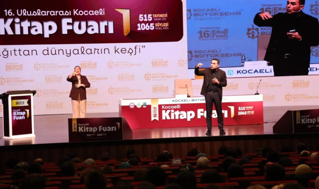 Uluslararası 16. Kocaeli Kitap Fuarı'na katılan klinik psikolog ve yazar