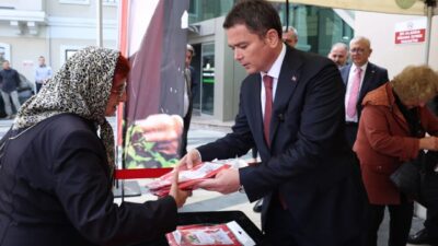Osmangazi Belediyesi’nin 29 Ekim Cumhuriyet Bayramı etkinlikleri çerçevesinde vatandaşların yıpranan
