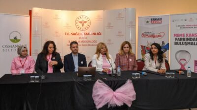 Bursa'da Osmangazi Belediyesi, Meme Kanseri Farkındalık Ayı kapsamında düzenlediği “Meme