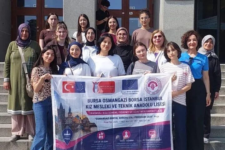 Bursa'da Osmangazi Borsa İstanbul Kız Mesleki ve Teknik Anadolu Lisesi
