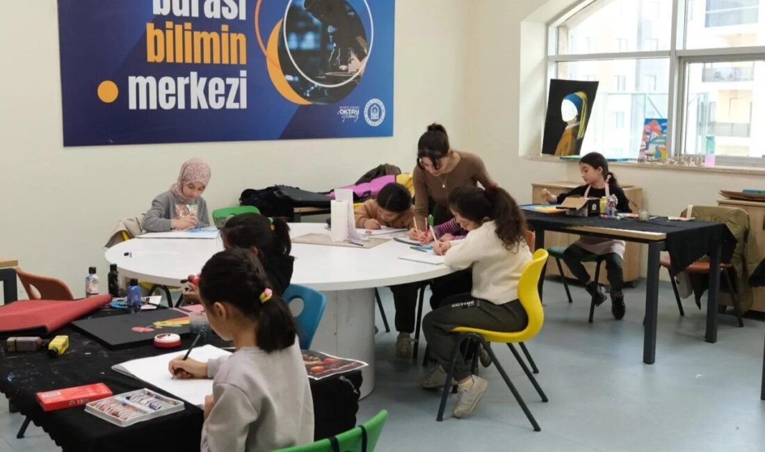 Bursa'da Yıldırım Gençlik Merkezi’nde farklı branşlarda düzenlenecek ücretsiz kurslar için