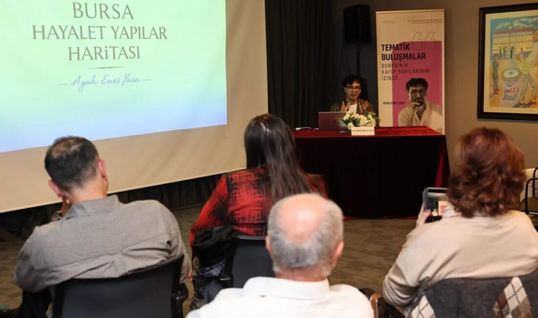 Nilüfer Belediyesi’nin düzenlediği söyleşide konuşan tarihçi, yazar Agah Enes Yasa,