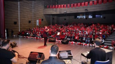 Çayırova Belediyesi’nin dün gerçekleştirdiği 29 Ekim Cumhuriyet Bayramı konseri büyük