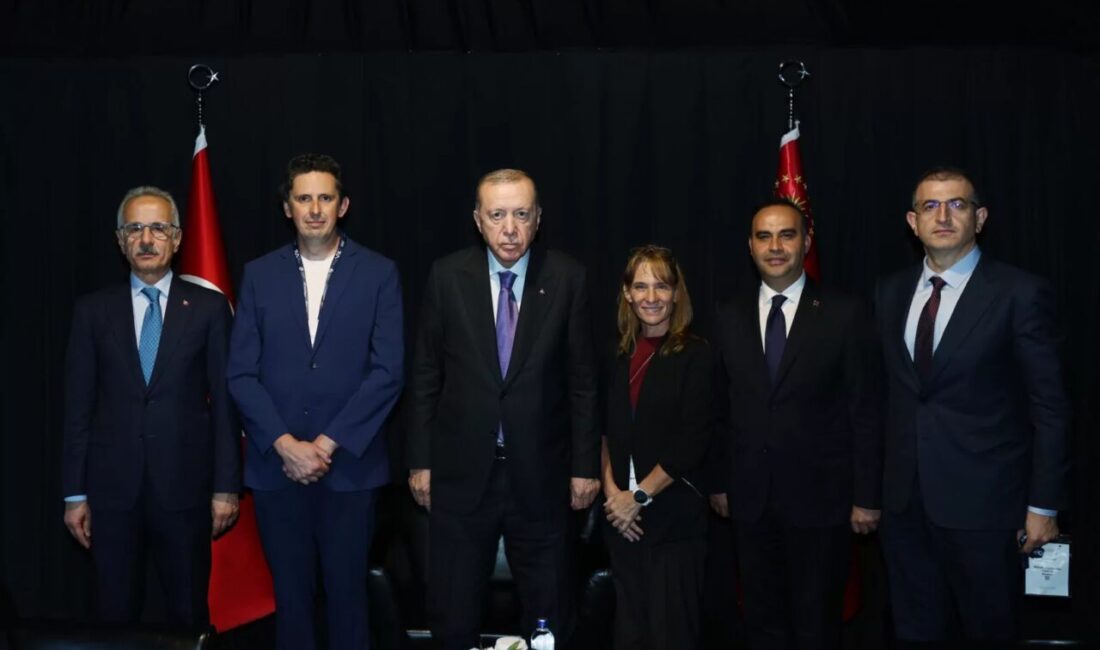 Cumhurbaşkanı Recep Tayyip Erdoğan, 77. Uluslararası Uzay Kongresi’nin Antalya’daki açılış
