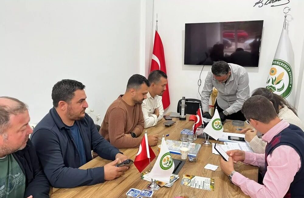 Eskişehir Büyükşehir Belediyesi, üreticilerin toprağını tanıması, doğru gübreleme yöntemlerini belirlemesi