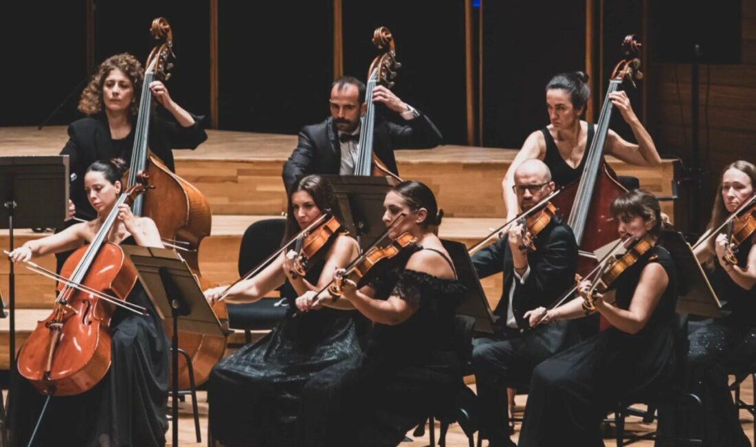 İzmir Oda Orkestrası, dünyaca ünlü Türk besteci ve piyanist Fazıl