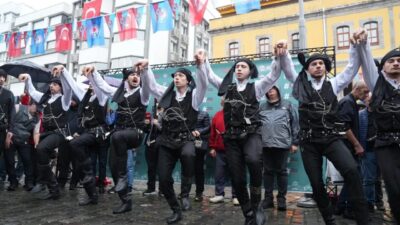 Trabzon Büyükşehir Belediyesi tarafından düzenlenen Trabzon Gastronomi Festivali öncesinde kortej