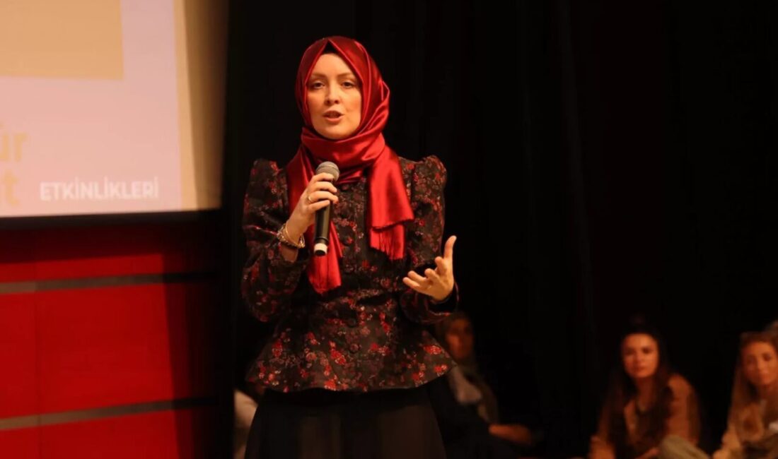 Gebze Okur Projesi kapsamında, Uzman Psikolog Hatice Kübra Tongar Gebze