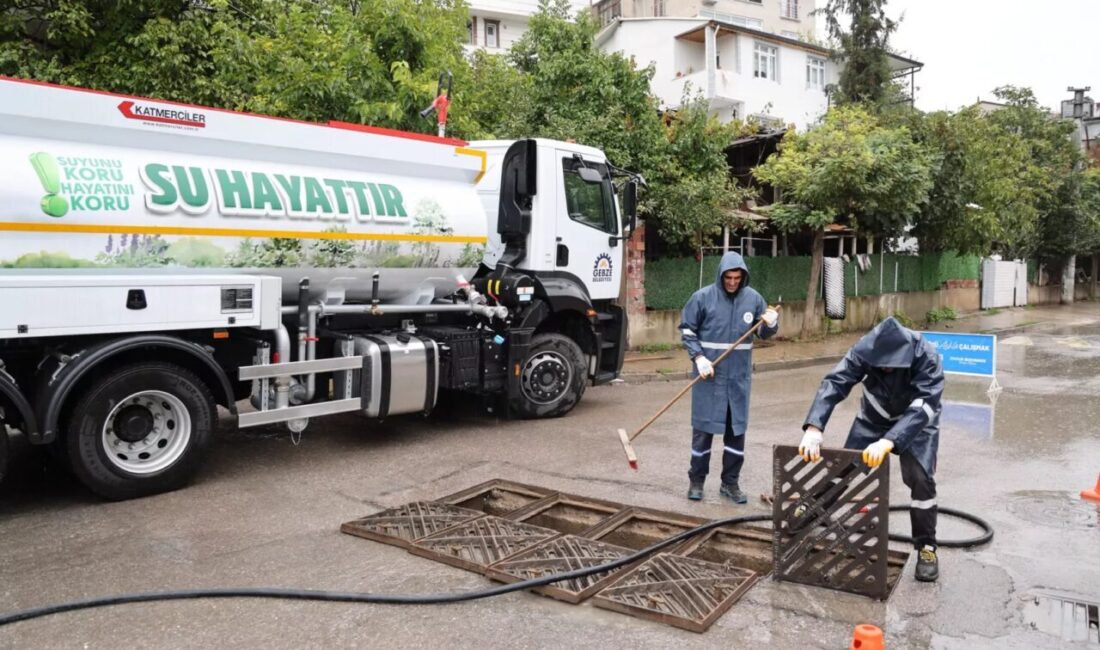 Gebze Belediyesi Fen İşleri Müdürlüğü ekipleri, meteorolojinin sağanak yağış uyarıları
