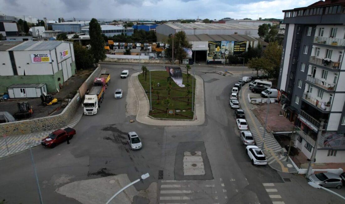 Kocaeli Büyükşehir Belediyesi, altyapı çalışmaları tamamlanan bölgelerde hayata geçirdiği kavşak,