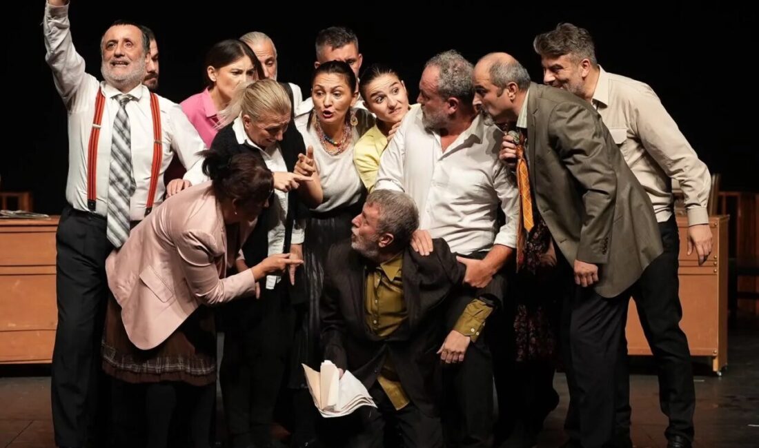 Giresun Belediyesi Şehir Tiyatrosu, 8. Maltepe Tiyatro Festivali’nde sahne alarak