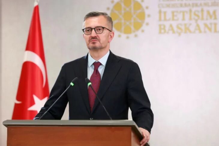 Cumhurbaşkanlığı İletişim Başkanı Burhanettin Duran, Medine-i Münevvere’de Mescid-i Nebevî’ye hizmet