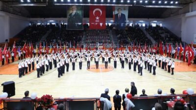 İnegöl’de 29 Ekim Cumhuriyet Bayramı’nın 103. Yıldönümü, düzenlenen törenlerle coşkuyla