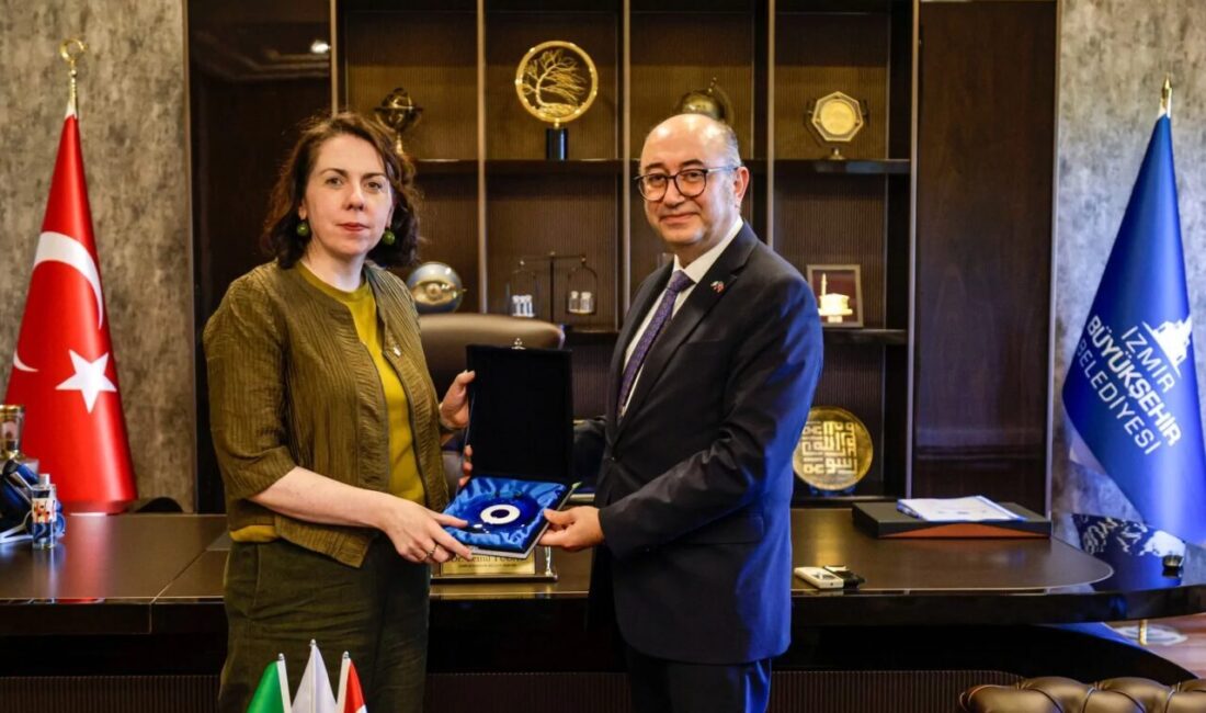 İrlanda Cumhuriyeti’nin Türkiye Büyükelçisi Clare Brosnan, İzmir Büyükşehir Belediyesi’ni ziyaret