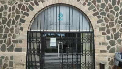 İzmir’in Konak ilçesinde düzenlenen operasyonda, Roma Dönemi’ne ait olduğu değerlendirilen