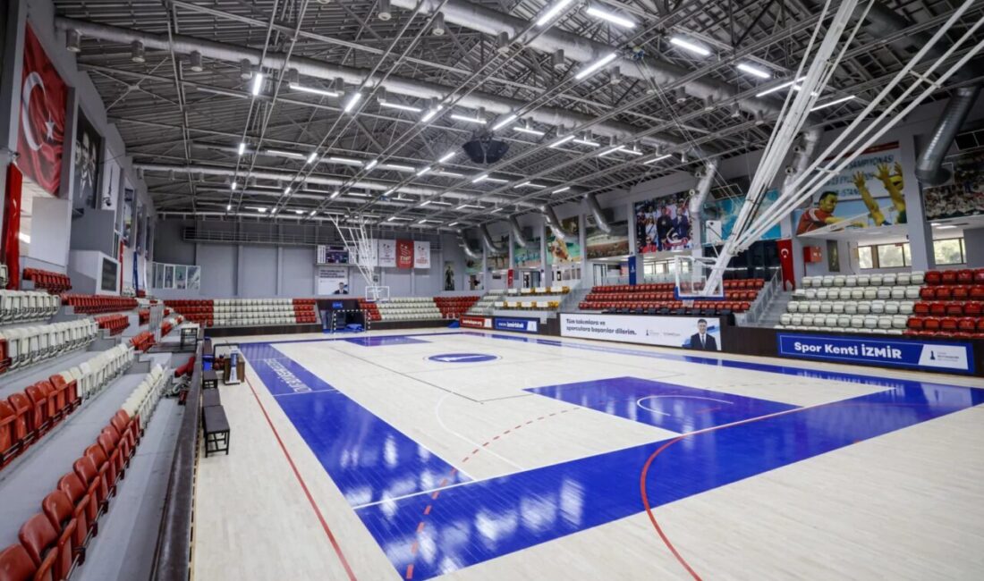 İzmir Büyükşehir Belediyesi, Kültürpark’taki Celal Atik Spor Salonu’nu baştan aşağı