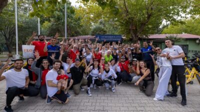 İzmir Büyükşehir Belediyesi, 29 Ekim Cumhuriyet Bayramı etkinlikleri kapsamında sağır
