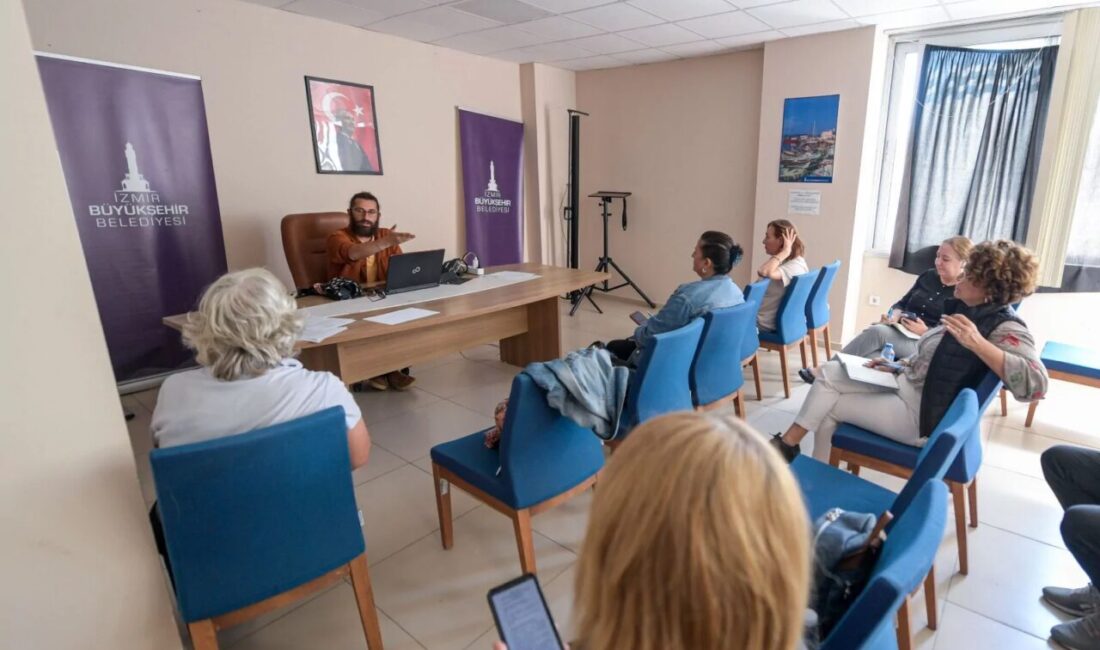 İzmir Büyükşehir Belediyesi’nin edebiyat, sinema ve tiyatro alanlarında düzenlediği 10