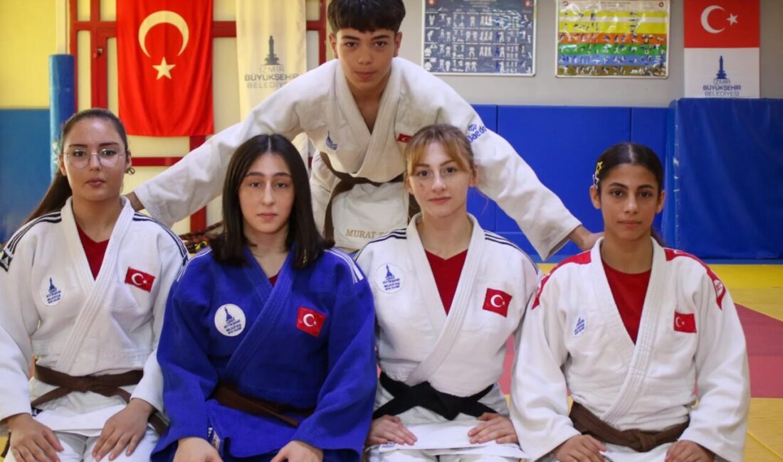 Yıldızlar Balkan Judo Şampiyonası’nda Türkiye’nin takım şampiyonluğuna katkı sağlayan İzmir