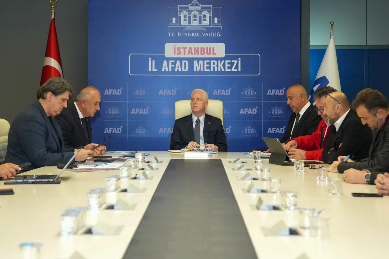 İstanbul Valisi Davut Gül başkanlığında düzenlenen toplantıda, Kağıthane Deresi ve