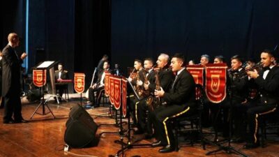 Mardin Artuklu Üniversitesi Kültür Merkezi’nde sahne alan Kara Kuvvetleri Bando