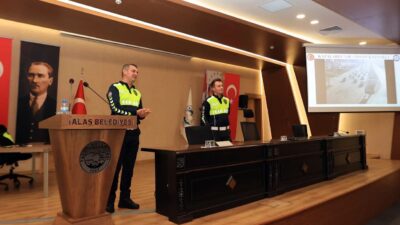 Kayseri Talas Belediyesi'nde düzenlenen güvenli sürüş eğitiminde, yaklaşık 30 kilometre