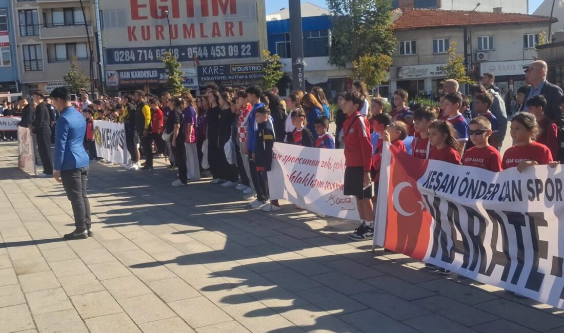 5-10 Ekim tarihleri arasında kutlanacak hafta kapsamında Cumhuriyet Meydanı’nda tören