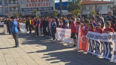 5-10 Ekim tarihleri arasında kutlanacak hafta kapsamında Cumhuriyet Meydanı’nda tören