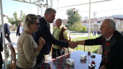 Kocaelş'de İzmit Belediyesi Başkan Yardımcıları İlker Ulusoy ve Nilgün İrteni