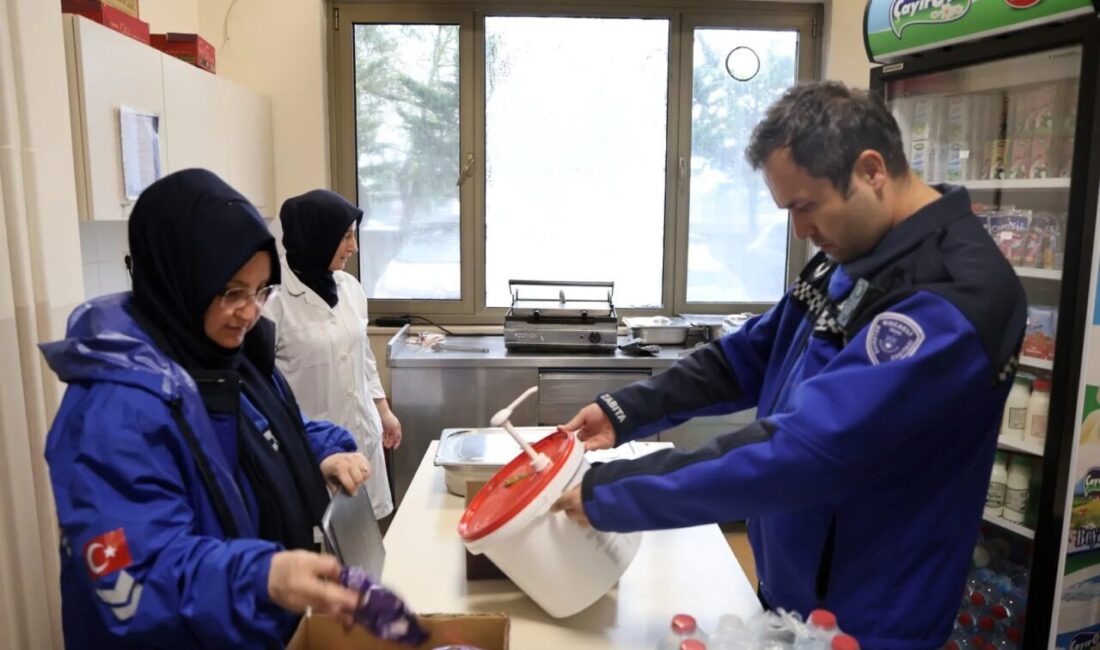 Kocaeli Büyükşehir Belediyesi Zabıta Dairesi Başkanlığı’na bağlı ekipler, öğrencilerin sağlıklı