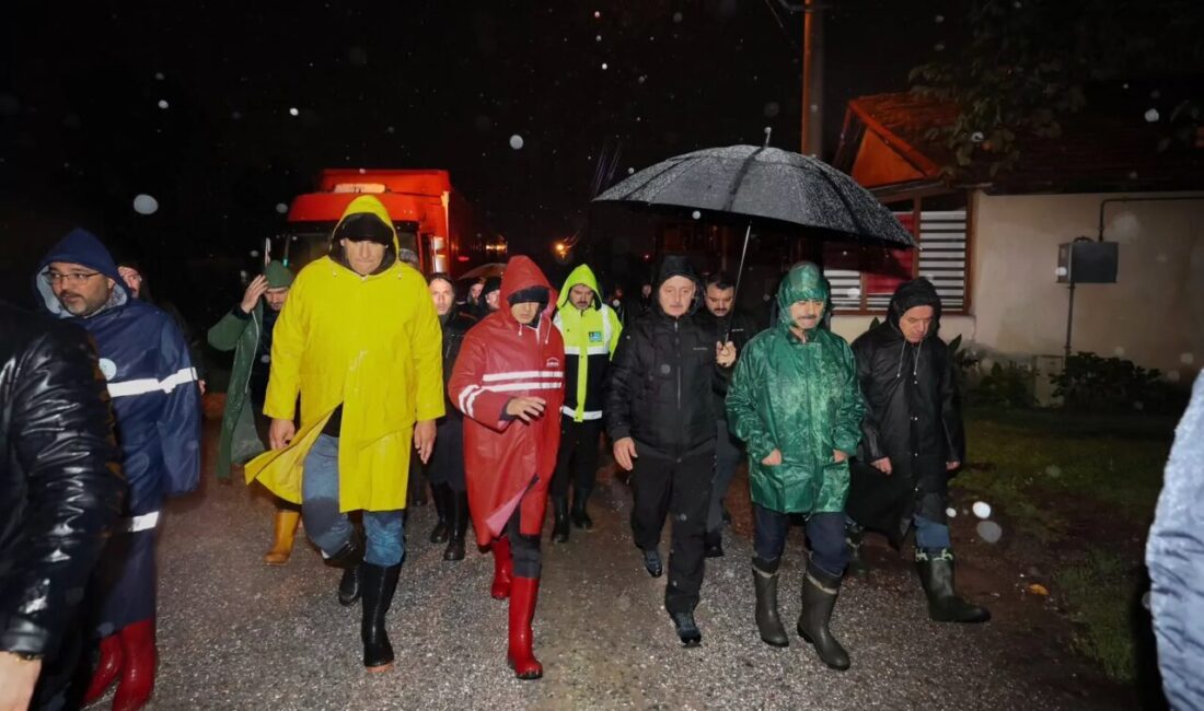 Kocaeli Valisi İlhami Aktaş ve Kocaeli Büyükşehir Belediye Başkanı Tahir