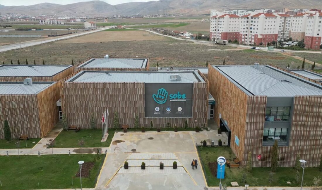 Konya’da otizmli bireyler ve ailelerine yönelik 10 yıllık saha deneyimiyle