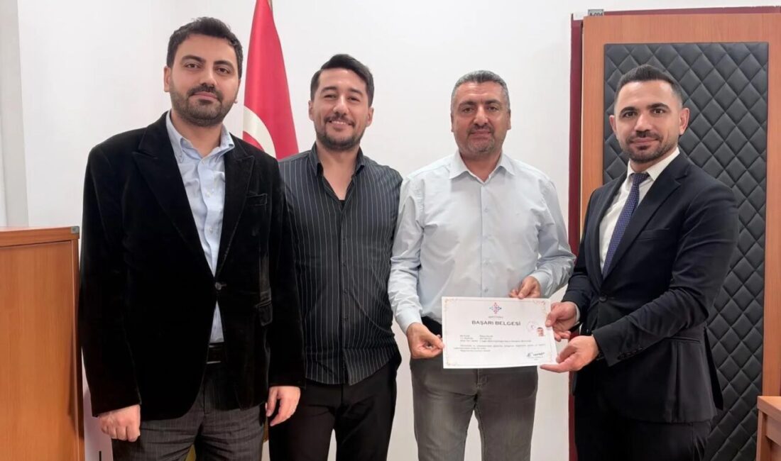 Kozluk Devlet Hastanesinde, görevlerini özveriyle yerine getiren, başarılı çalışmaları ve