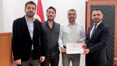 Kozluk Devlet Hastanesinde, görevlerini özveriyle yerine getiren, başarılı çalışmaları ve
