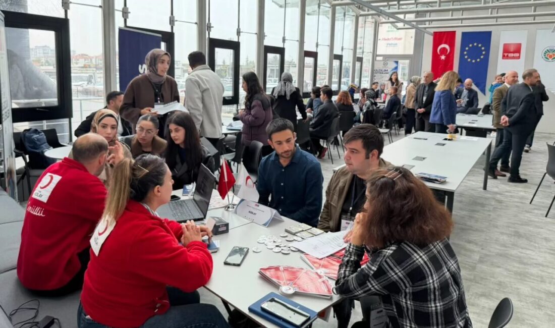 Malatya Büyükşehir Belediyesi, gençlerin aldıkları eğitimleri istihdam fırsatlarına dönüştürmelerini sağlamak