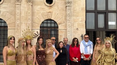 Moda, sanat ve toplumsal farkındalığı aynı podyumda buluşturan "Women on