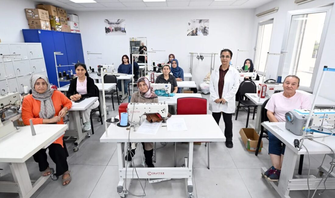 Mersin Büyükşehir Belediyesi, sosyal belediyecilik anlayışıyla vatandaşların mesleki gelişimlerine katkı