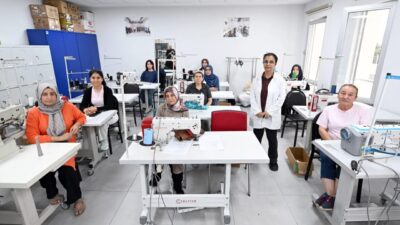 Mersin Büyükşehir Belediyesi, sosyal belediyecilik anlayışıyla vatandaşların mesleki gelişimlerine katkı