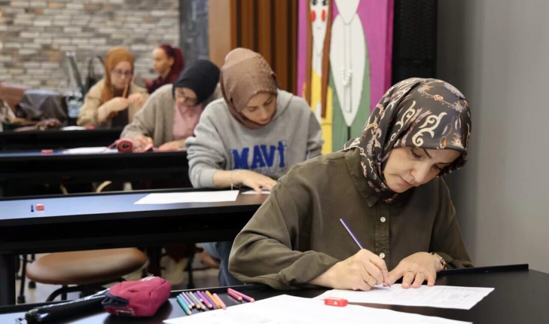 Kocaeli Büyükşehir Belediyesi İstihdam Akademileri bünyesinde faaliyet gösteren Moda Akademisi,