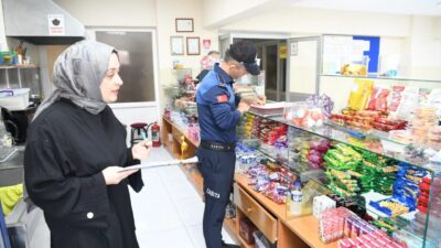 Trabzon Büyükşehir Belediyesi Zabıta Dairesi Başkanlığı ekipleri, öğrencilerin sağlıklı ve