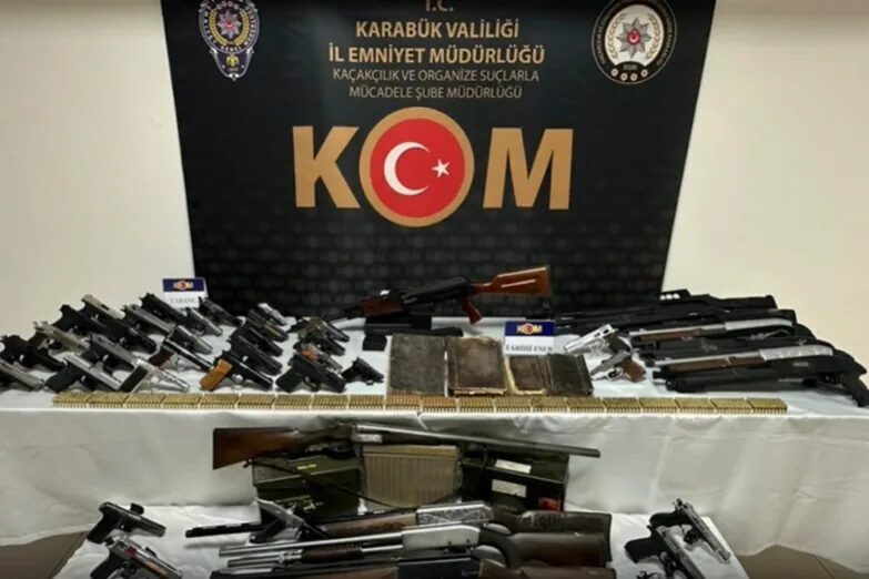 Emniyet Genel Müdürlüğü tarafından 16 ilde eş zamanlı organize suç
