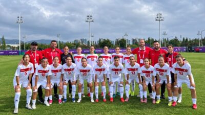 Türkiye şampiyonu Merter Final Okulları Kız Futbol Takımı, Çin'in Suzhou