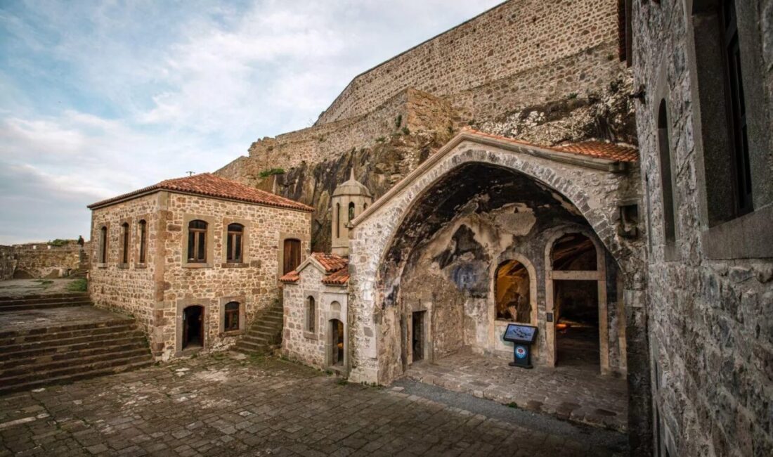 Trabzon Büyükşehir Belediyesi, kış sezonunun başlamasıyla birlikte Atatürk Köşkü, Çal