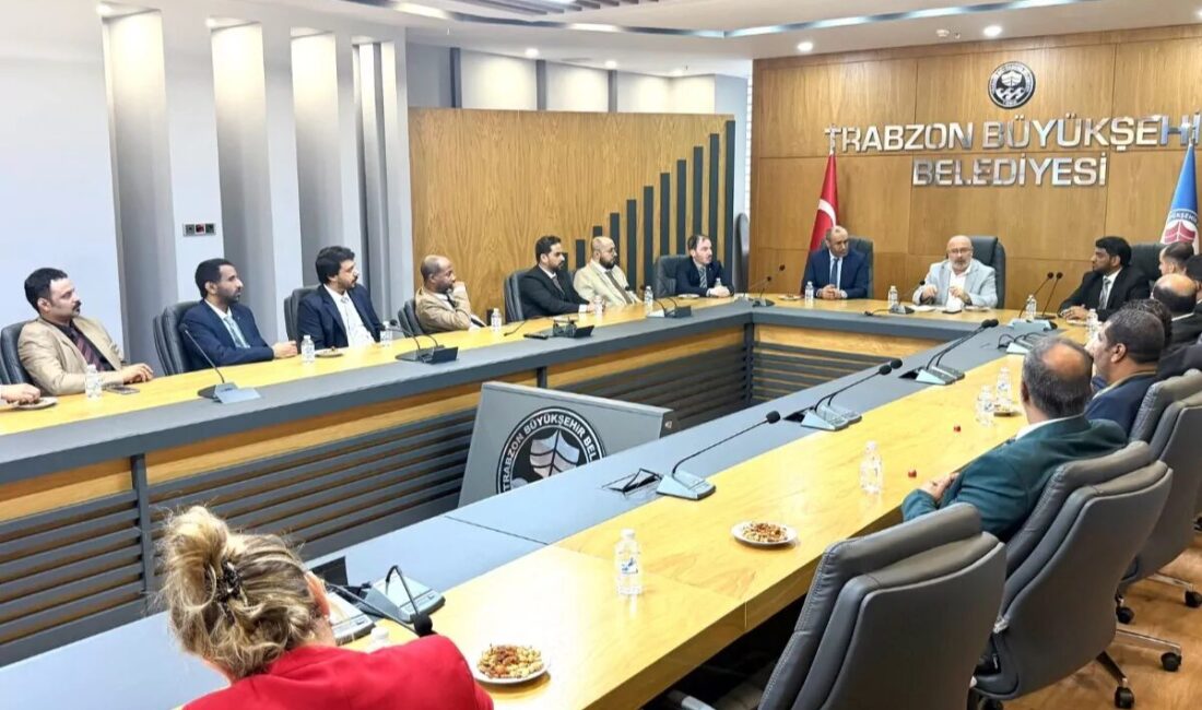 Trabzon Büyükşehir Belediye Başkanı Ahmet Metin Genç’in Umman heyetini kabul