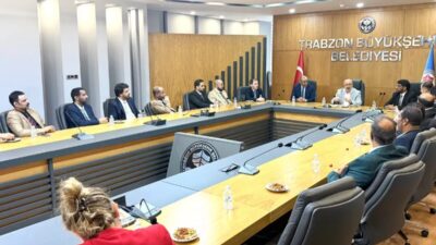 Trabzon Büyükşehir Belediye Başkanı Ahmet Metin Genç’in Umman heyetini kabul
