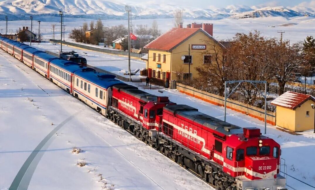 TCDD Taşımacılık, Ankara–Kars hattında hizmet veren Turistik Doğu Ekspresi'nin kış