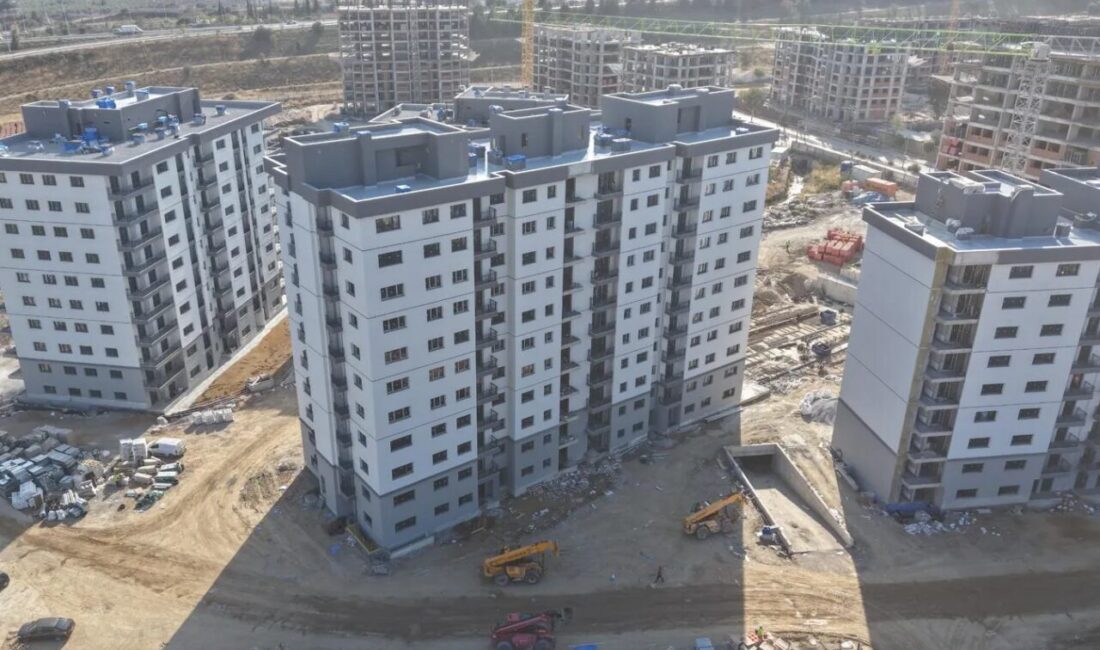 İzmir Büyükşehir Belediyesi’nin Uzundere Kentsel Dönüşüm ve Gelişim Projesi’nde 3.